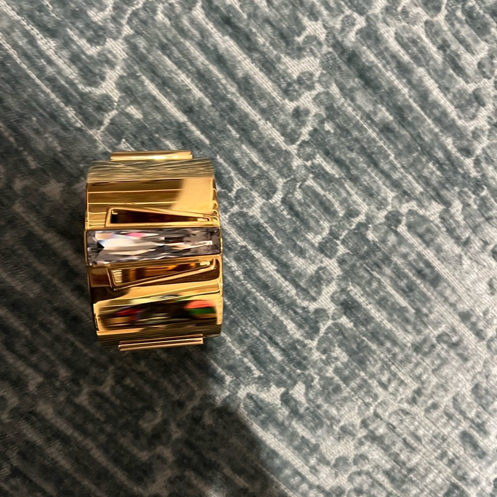 Elegant Gold and Crystal Swavorski Women's Bracelet